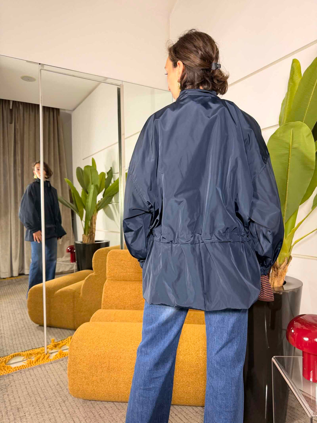 Windbreaker blu over con couliosse in vita per sfiancare 