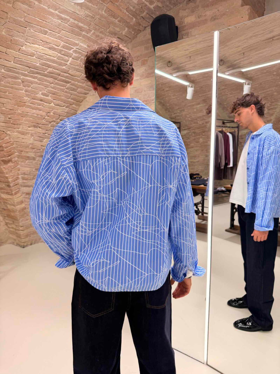 Camicia cropped a righe bianche azzurre Imperial 