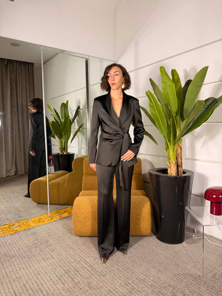 Blazer con revers sciallato e cintura laterale, dark coffee in poliestere. 