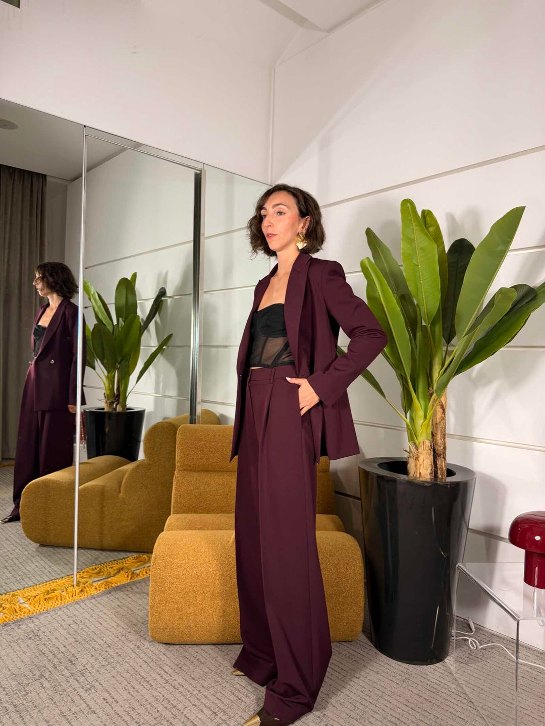 Pantaloni a palazzo a vita alta, plum noir 89%PL 11%EA. 