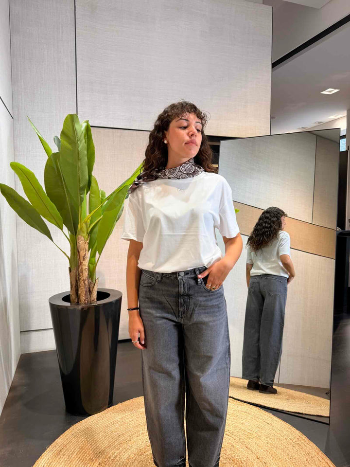 T-shirt bianca con foulard Manila Grace 