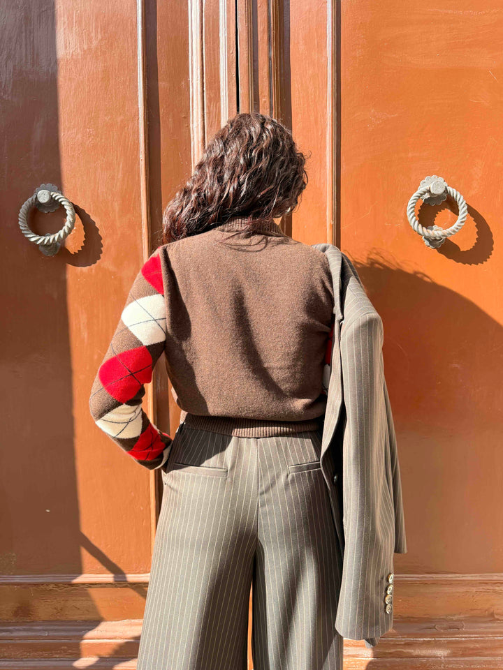 Maglione a rombi rosso e cioccolato in lana e cashmere 