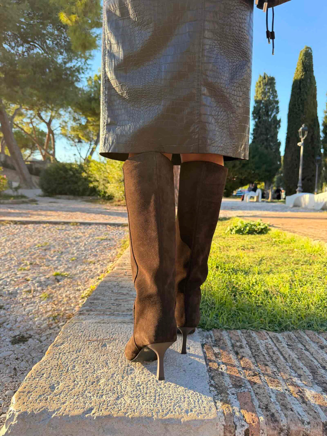 Stivale scamosciato moro 