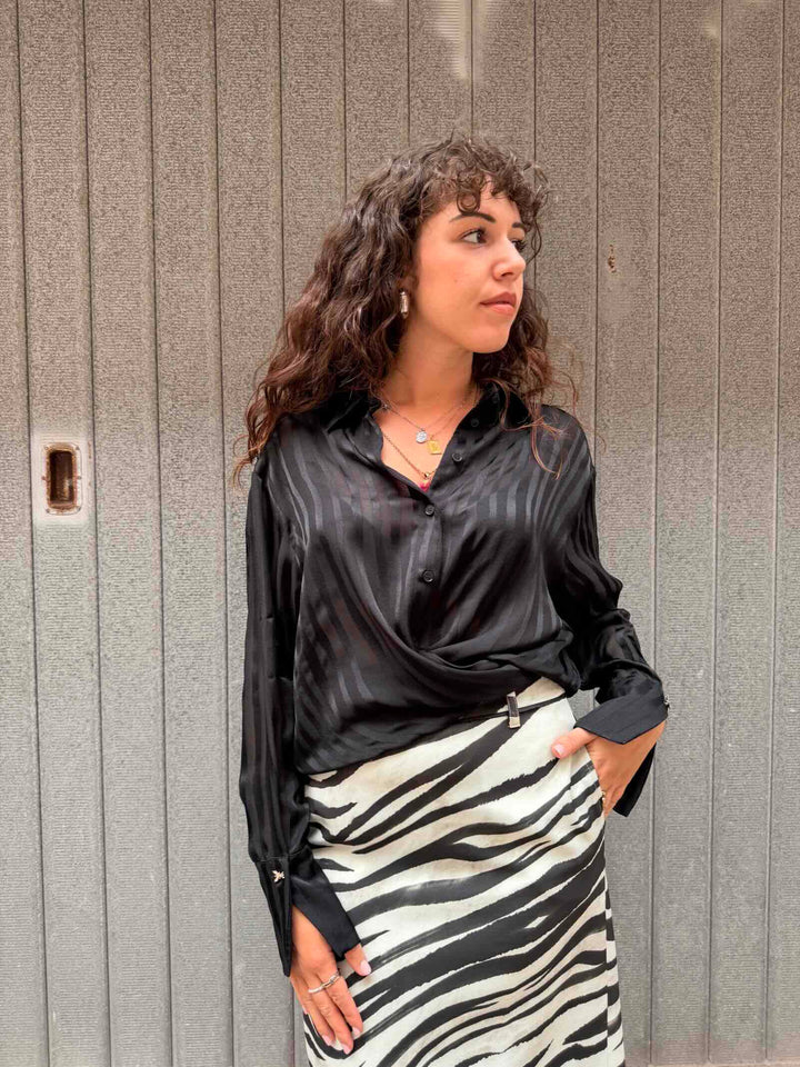 Camicia oversize semi-trasparente nera 