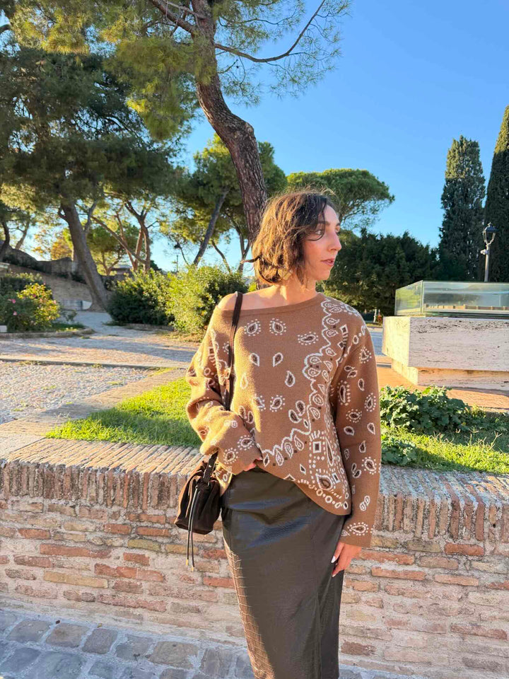 Maglia jacquard a motivi paisley tabacco 