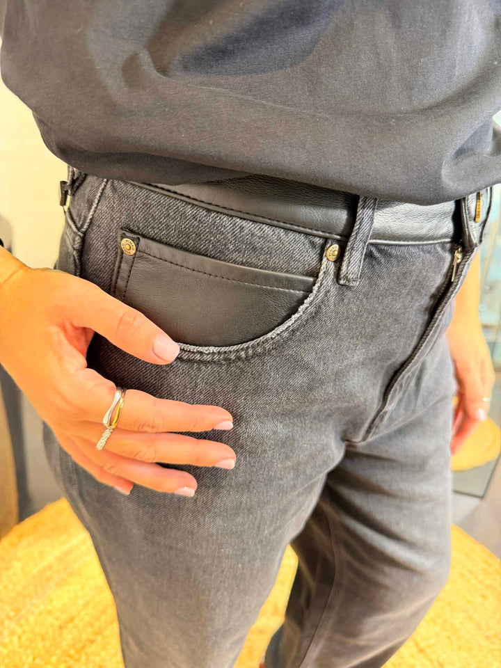 Jeans balloon fit in denim nero 