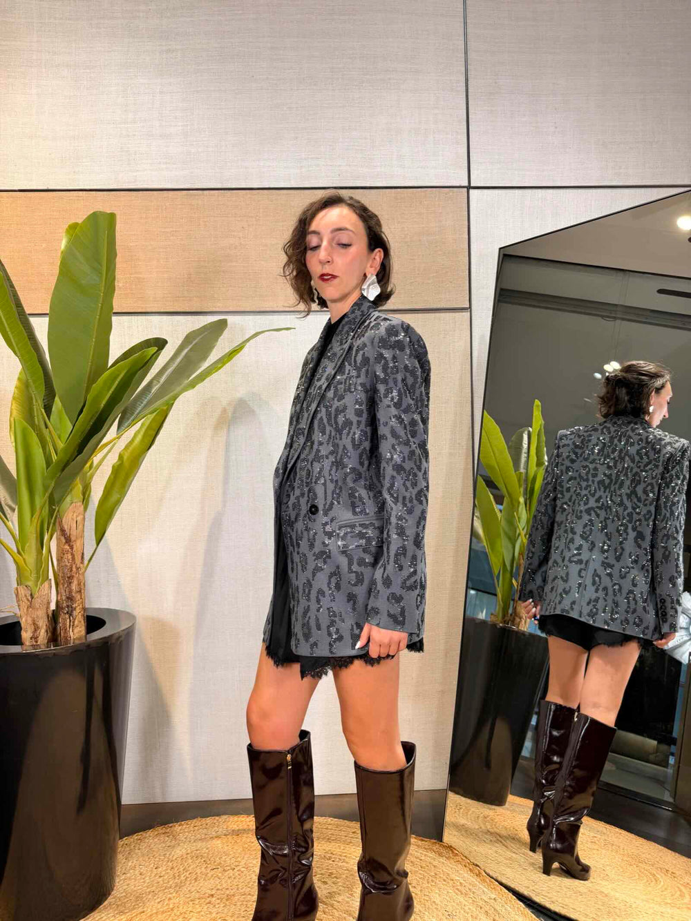 Giacca blazer oversize con motivo jaguar grigio scuro 