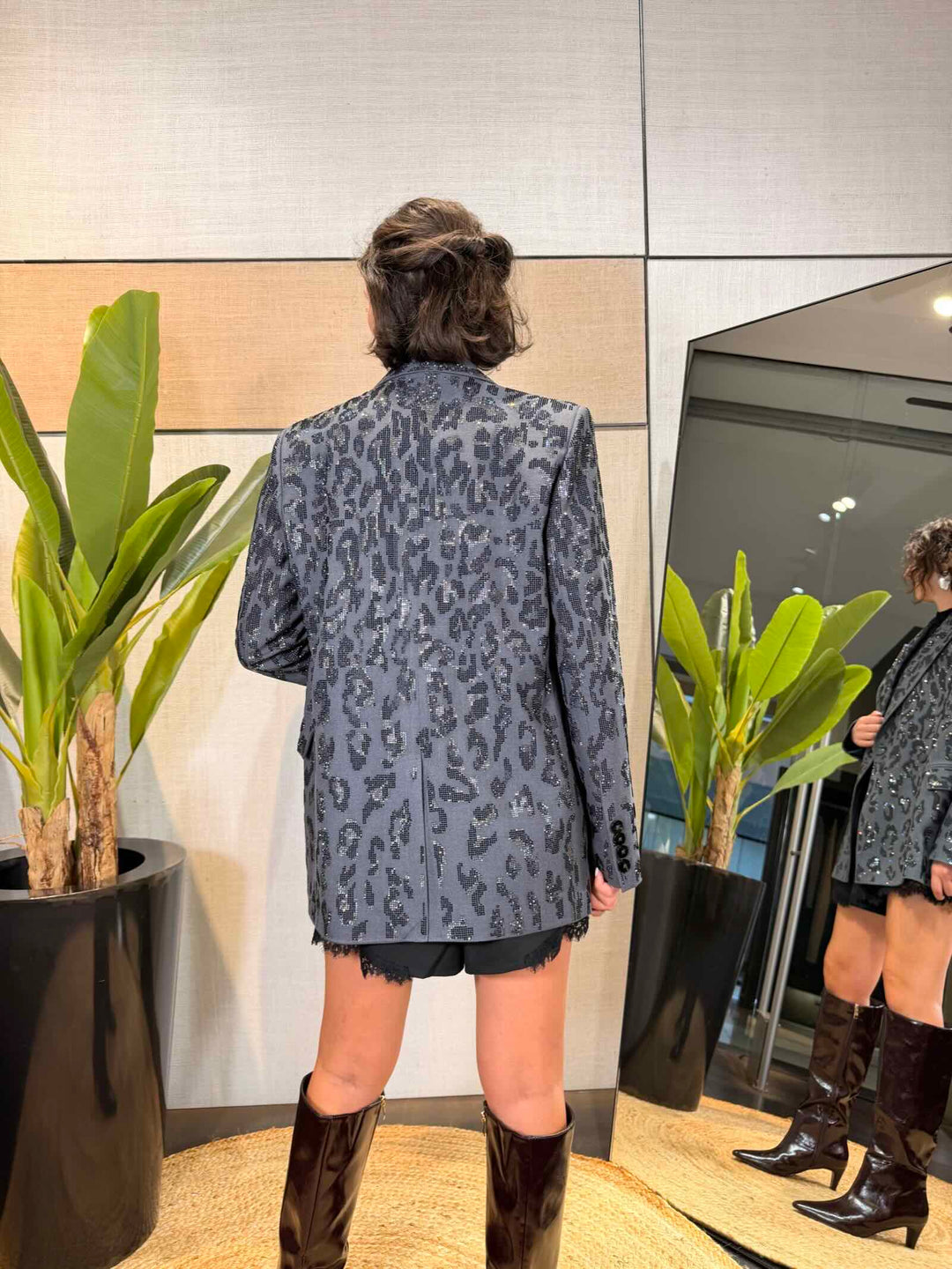 Giacca blazer oversize con motivo jaguar grigio scuro 