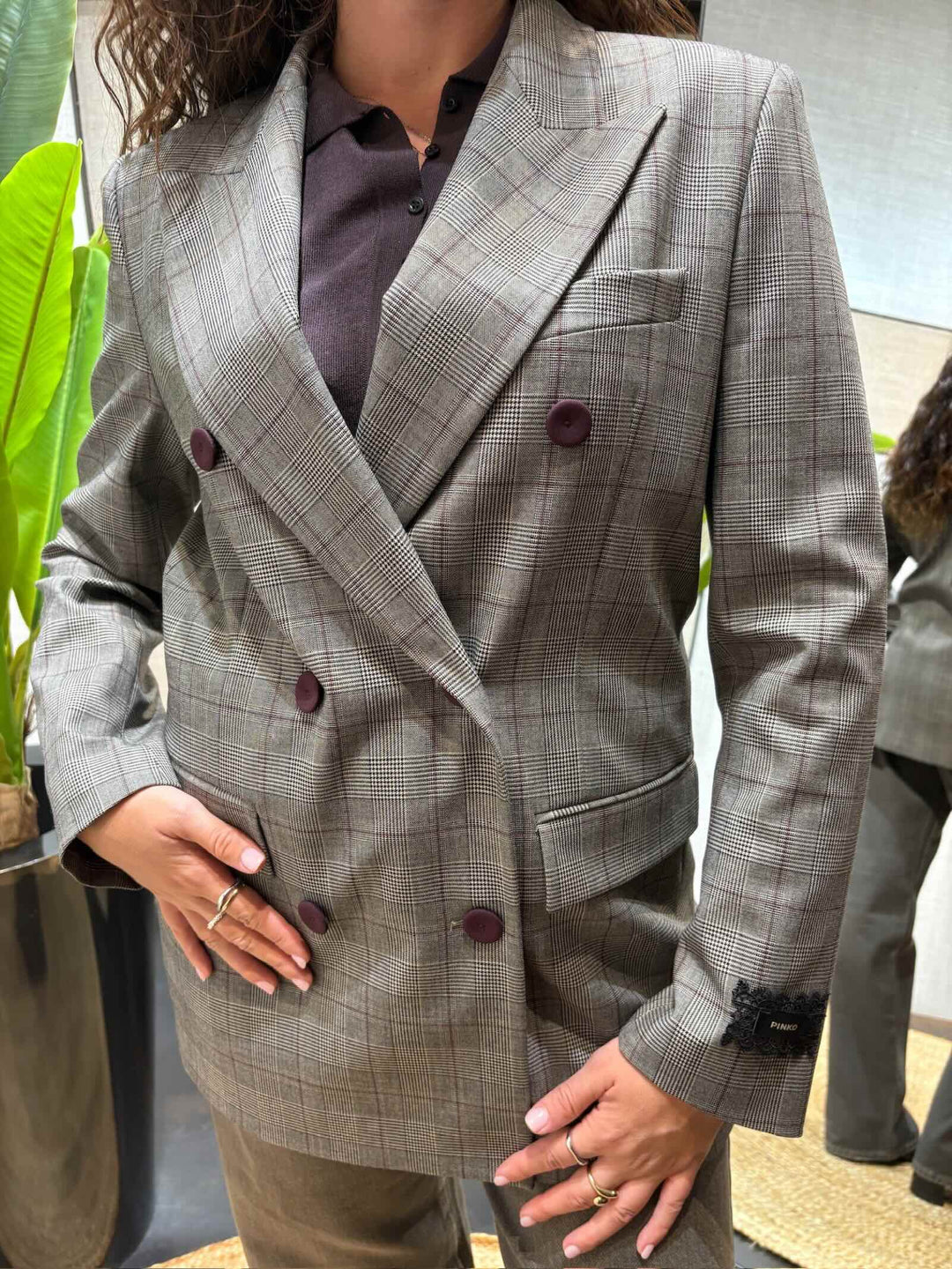Giacca doppiopetto a quadri beige bordeaux e nero 