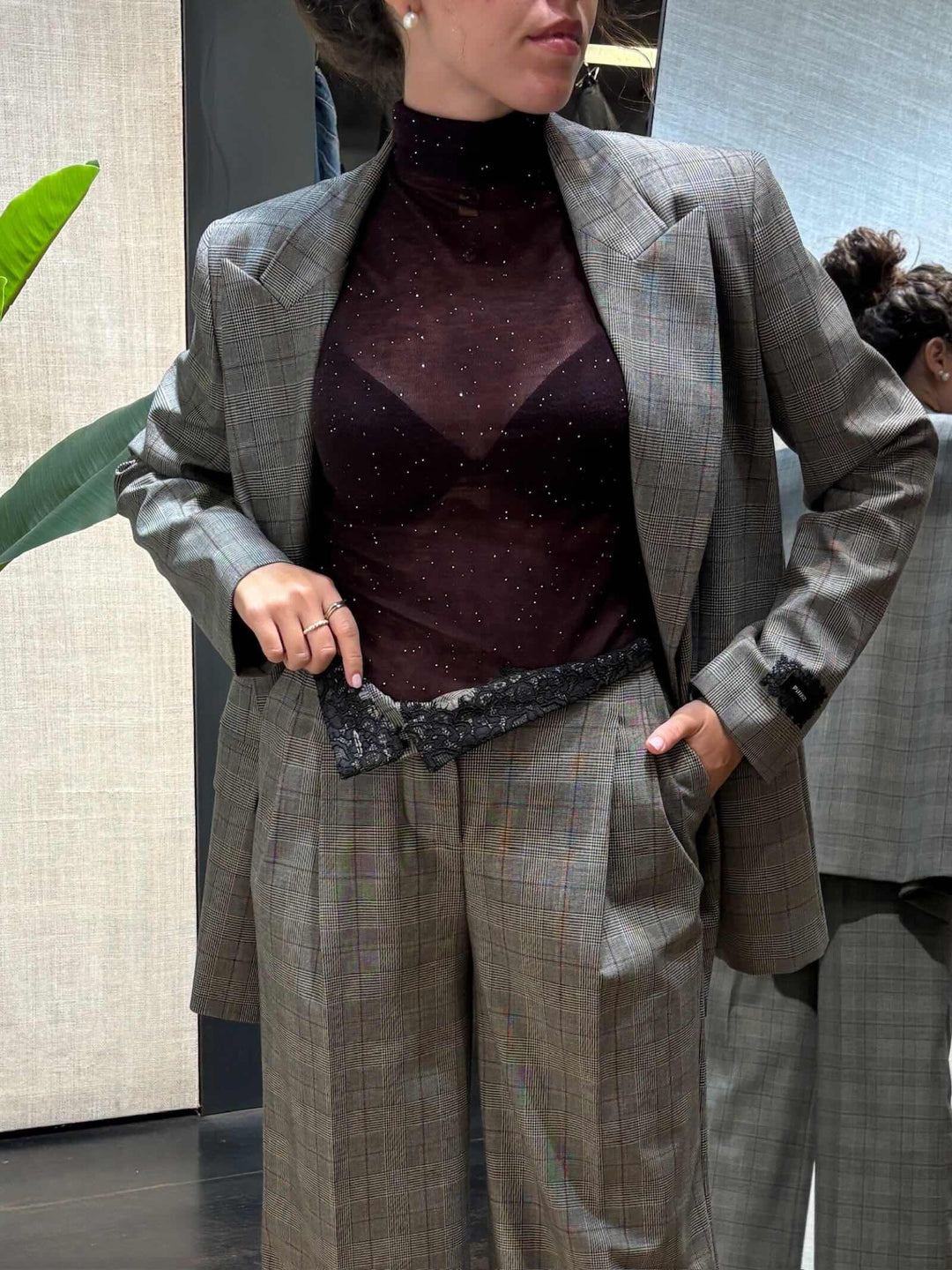 Pantaloni palazzo con motivo principe di Galles beige bordeaux e nero 