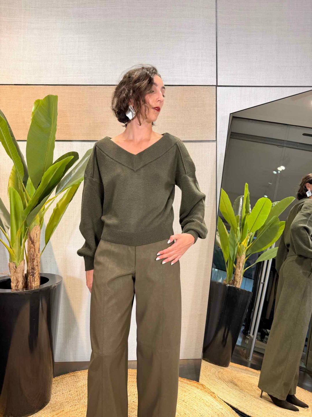 Maglia cropped con maniche a palloncino verde militare 