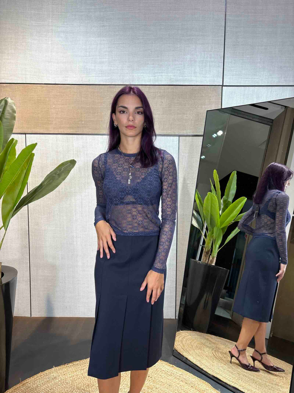 Maglia in pizzo stretch semitrasparente blu 