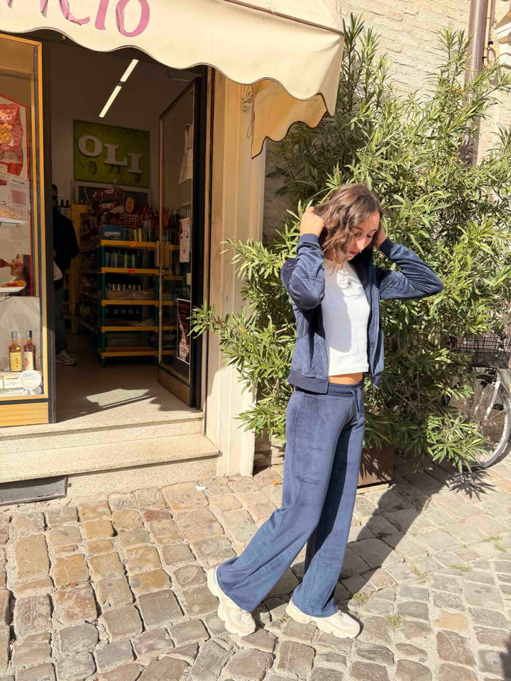 Felpa in ciniglia blu con cappuccio 