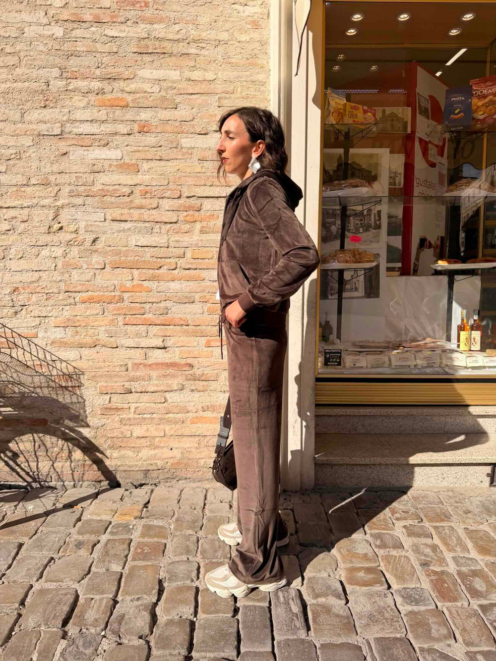 Pantalone cioccolato in ciniglia a zampa 