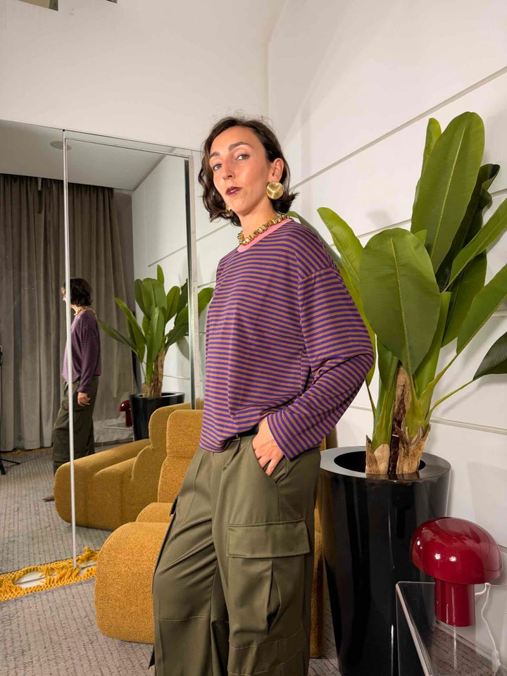 Maglia a righe girocollo manica lunga cammello e viola 