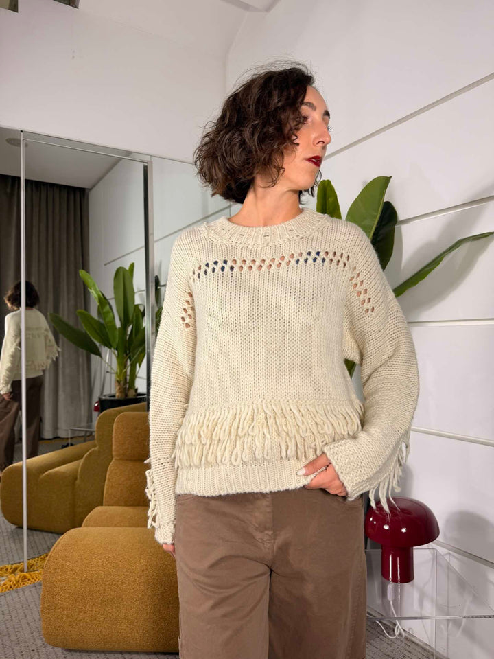 Maglione beige con frange 