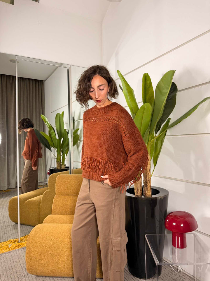 Maglione coccio con frange 