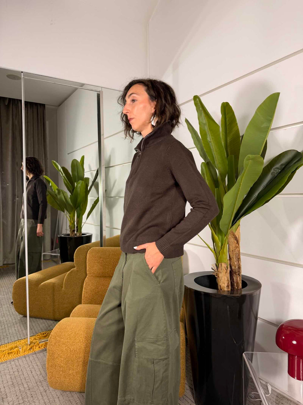 Maglione moro con zip 