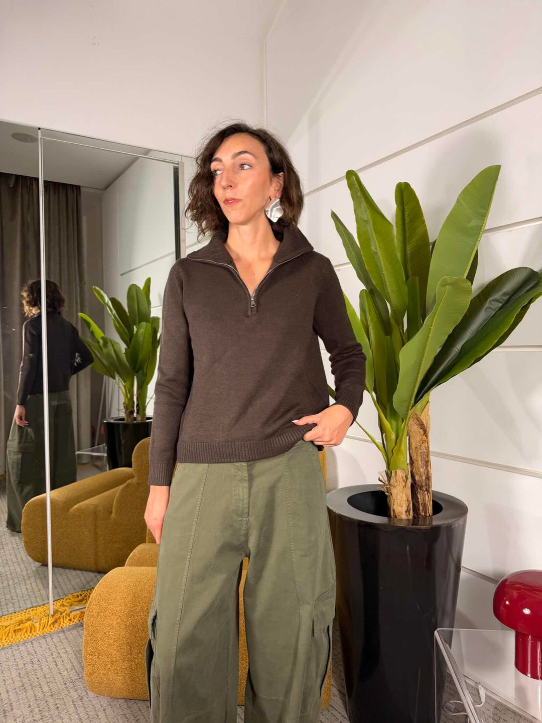Maglione moro con zip 