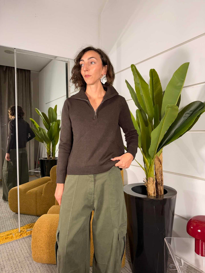 Maglione moro con zip 