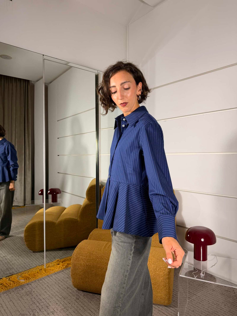 Camicia svasata a righe blu 