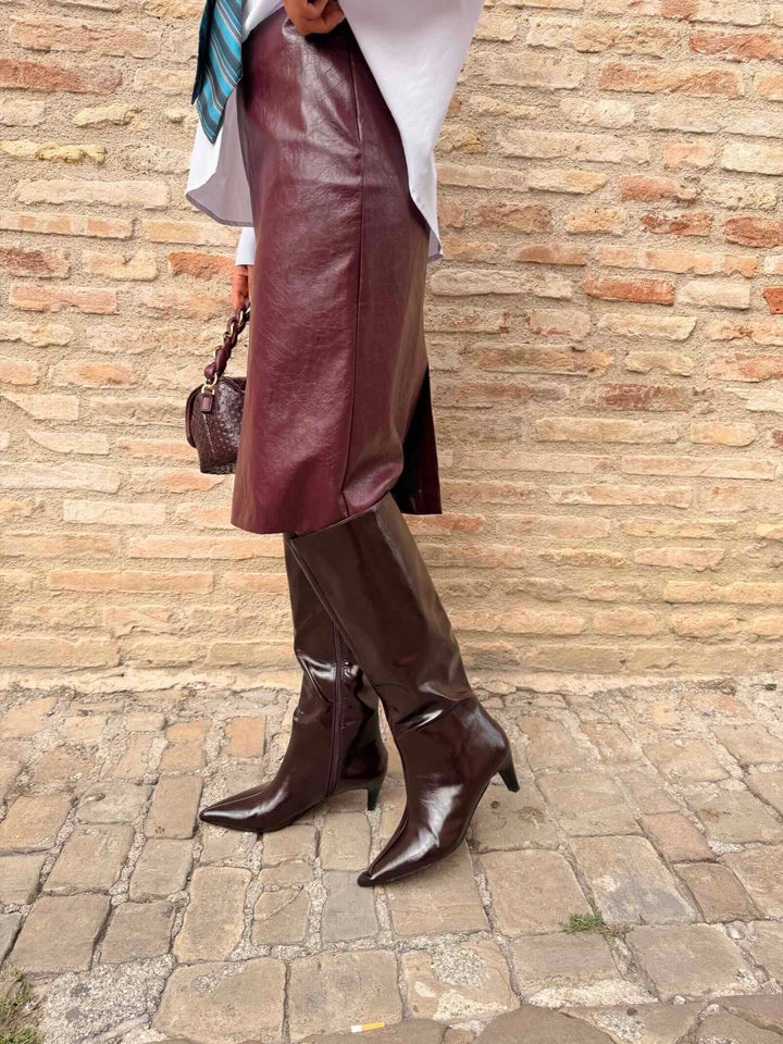 Stivale alto vino in ecopelle effetto lucido 