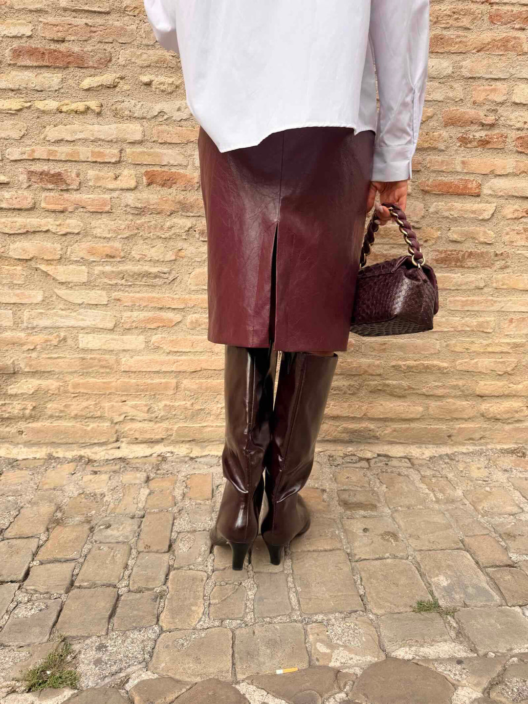 Stivale alto vino in ecopelle effetto lucido 