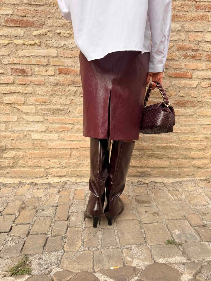 Stivale alto vino in ecopelle effetto lucido 