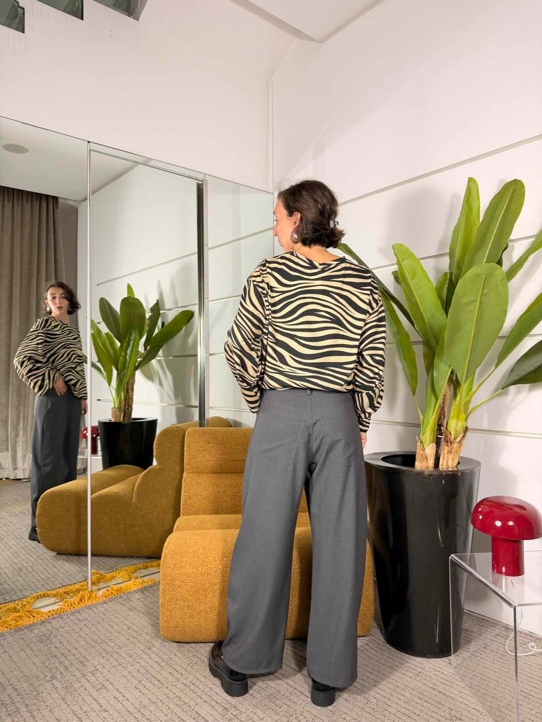 Pantalone barrel antracite con cinta 