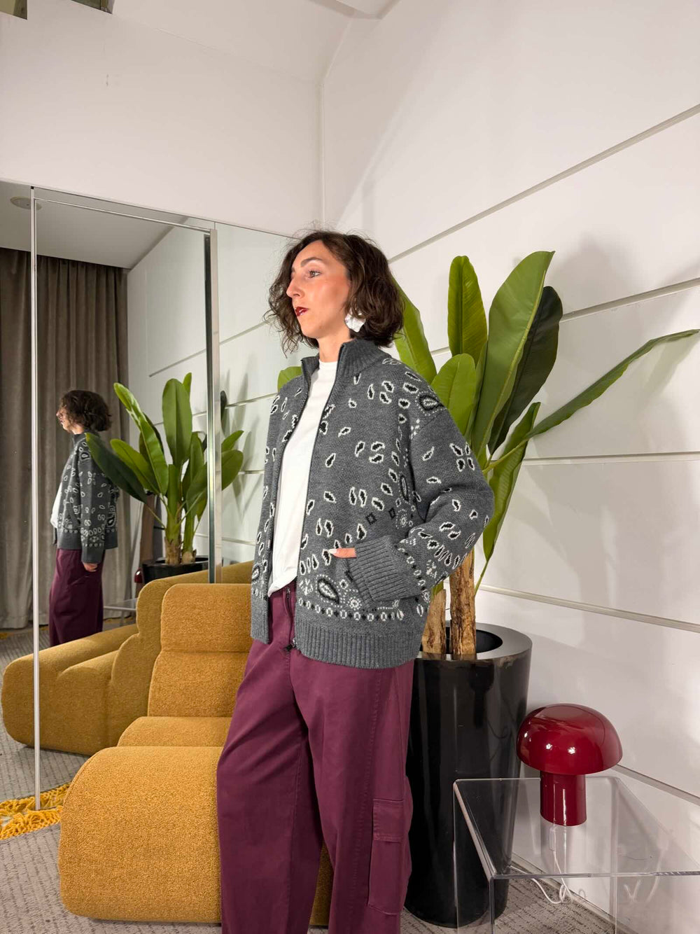 Cardigan grigio stampa bandana con zip 