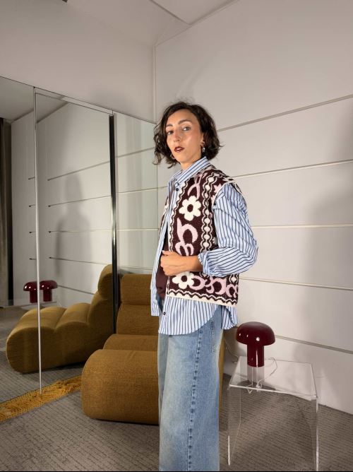 Gilet in maglia con motivo floreale bordeaux 