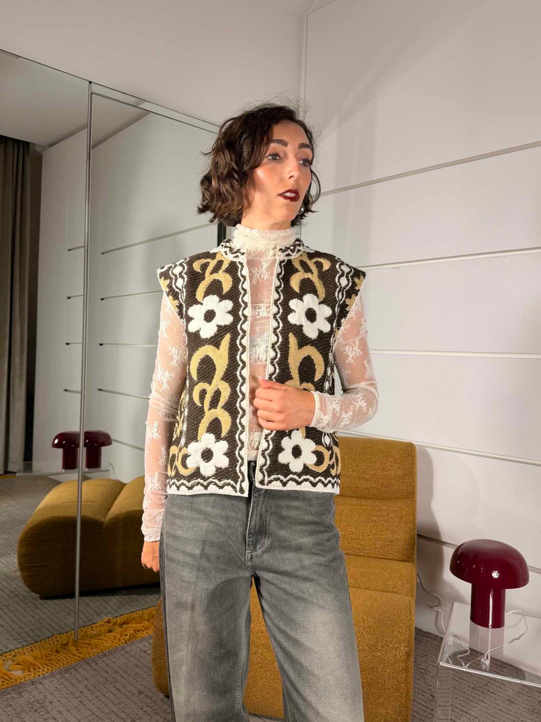 Gilet in maglia con motivo floreale cammello 