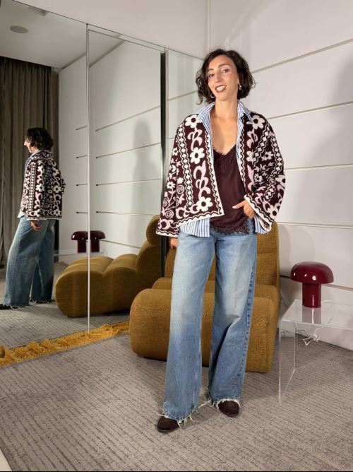 Caban a fantasia tramata con fiori bordeaux 