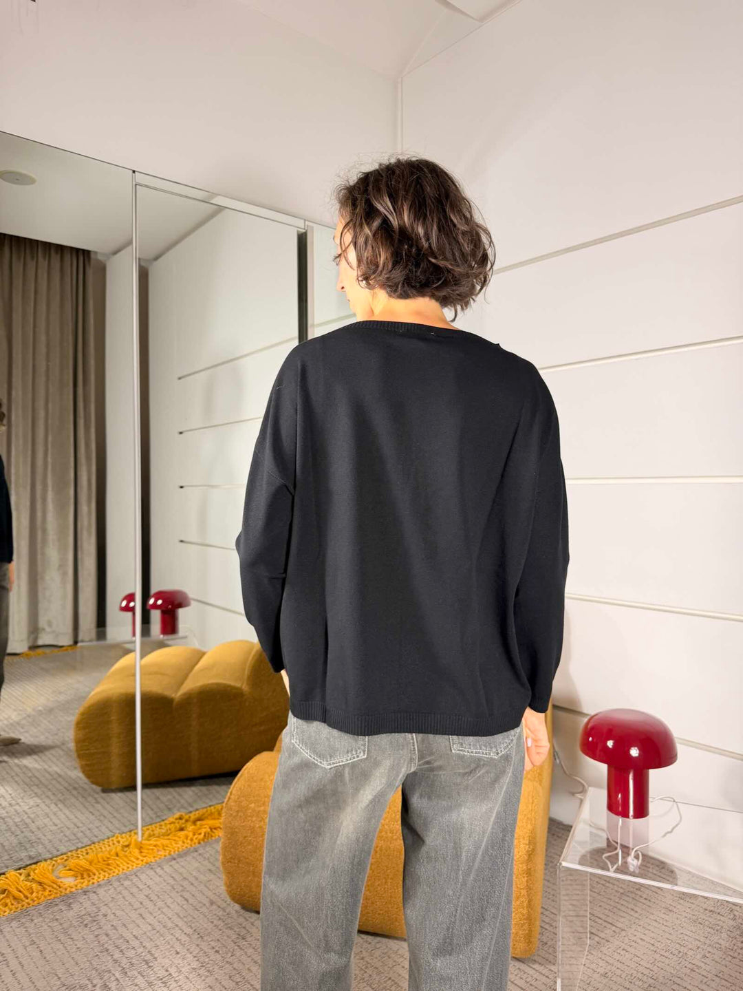 Maglia in misto viscosa a scatola nera 