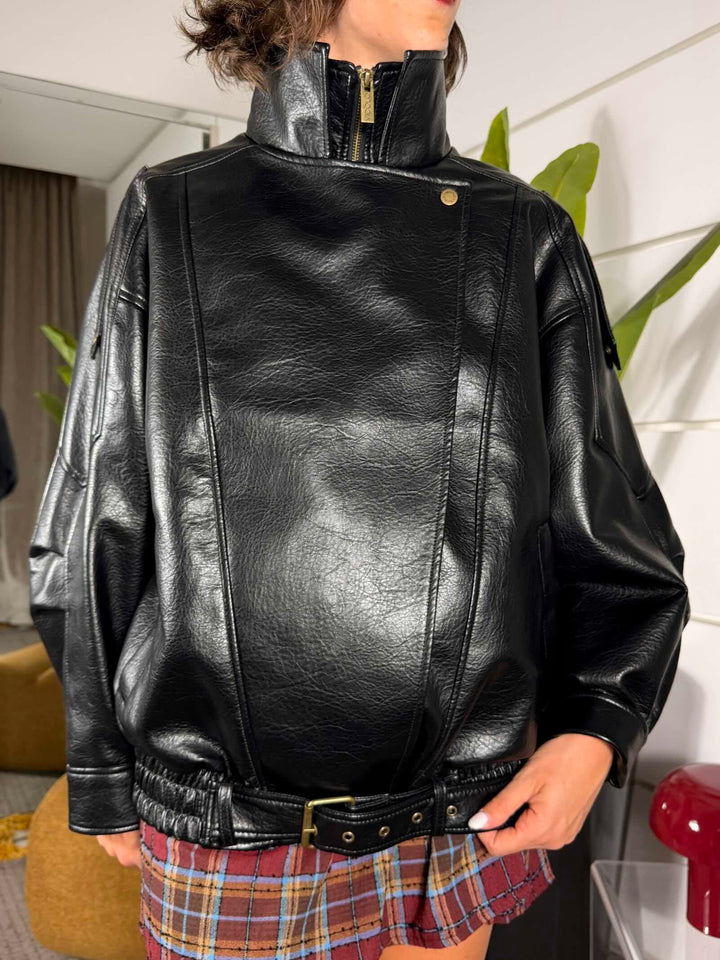 Giubbotto bomber over stile chiodo effetto martellato nero 