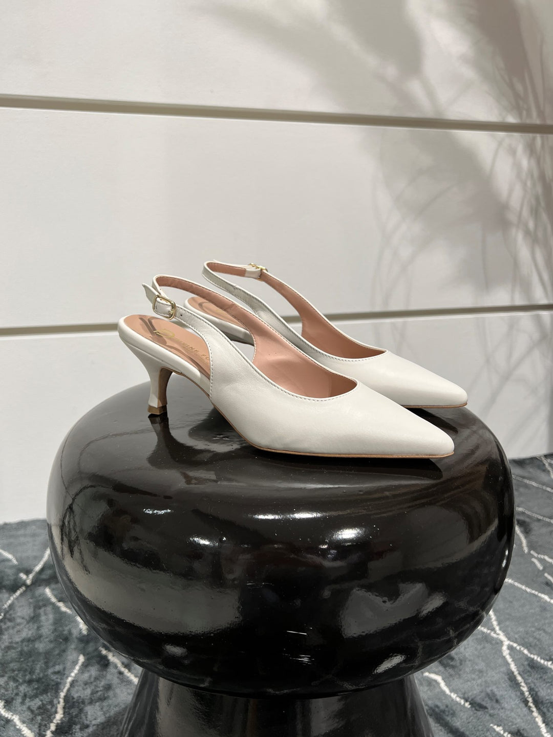 Slingback con tacchetto basso in nappa panna