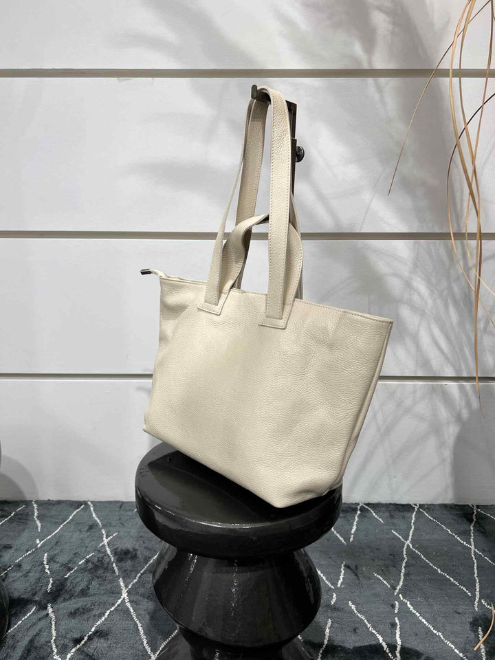 borsa in pelle beige con doppio manico