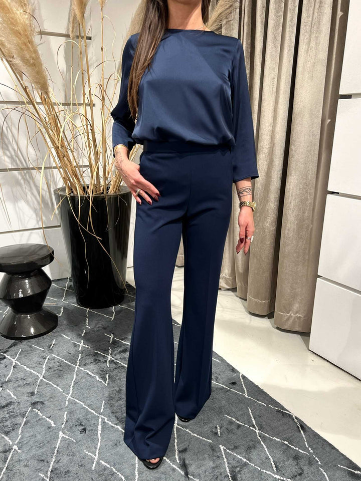 Pantalone a zampa con inserti in raso blu