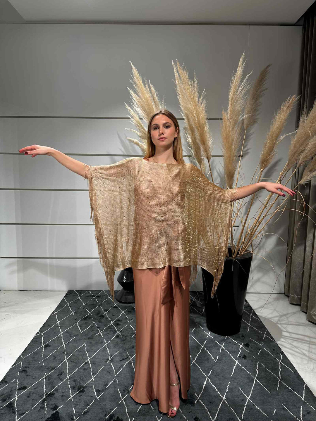 PONCHO IN RETE GOLD CON STRASS E FRANGE