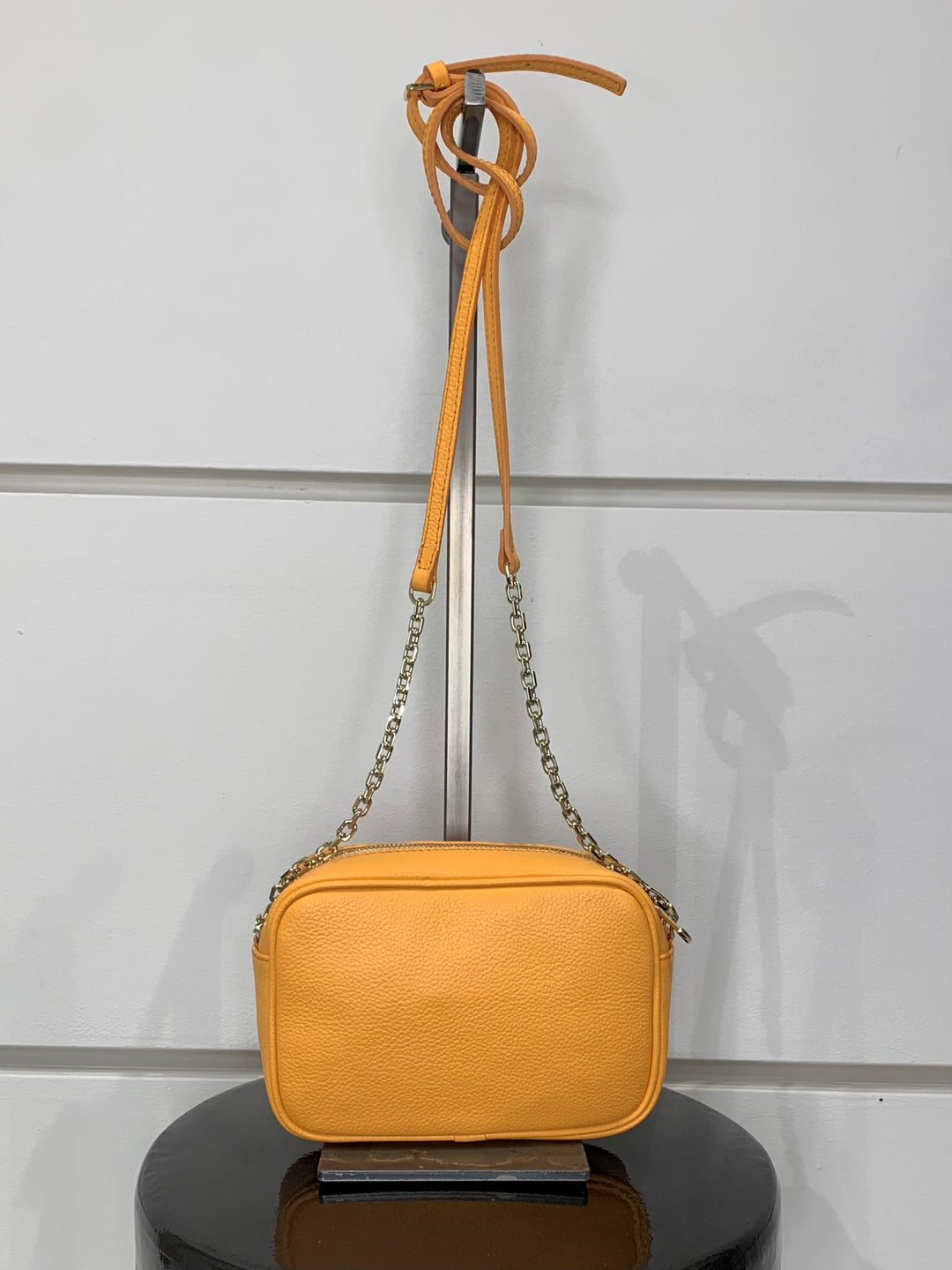 Borsa a tracolla in pelle martellata orange sorbet