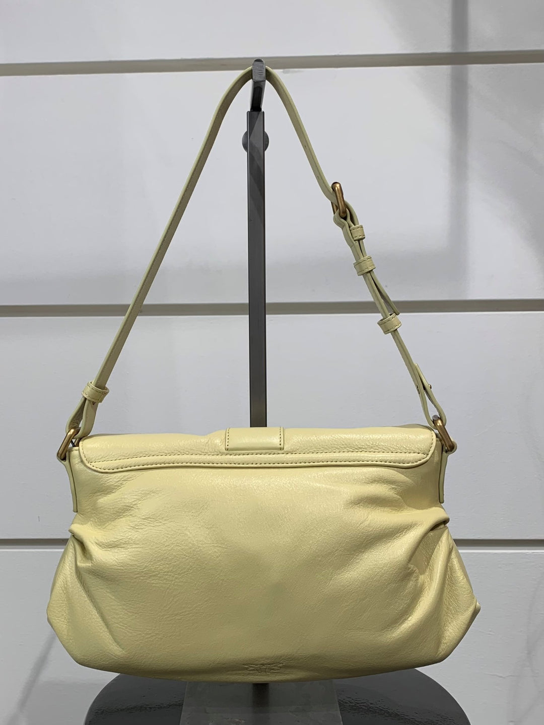 Borsa Jolene Classic con fibbia a cuore giallo limone