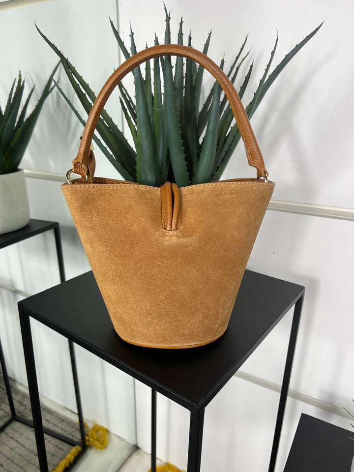 borsa secchiello in camoscio, chiusura con zip, tracolla in pelle regolabile, tasca a parete con zip vera pelle 697CAMOSCIO FEMME CAFE SELECTION