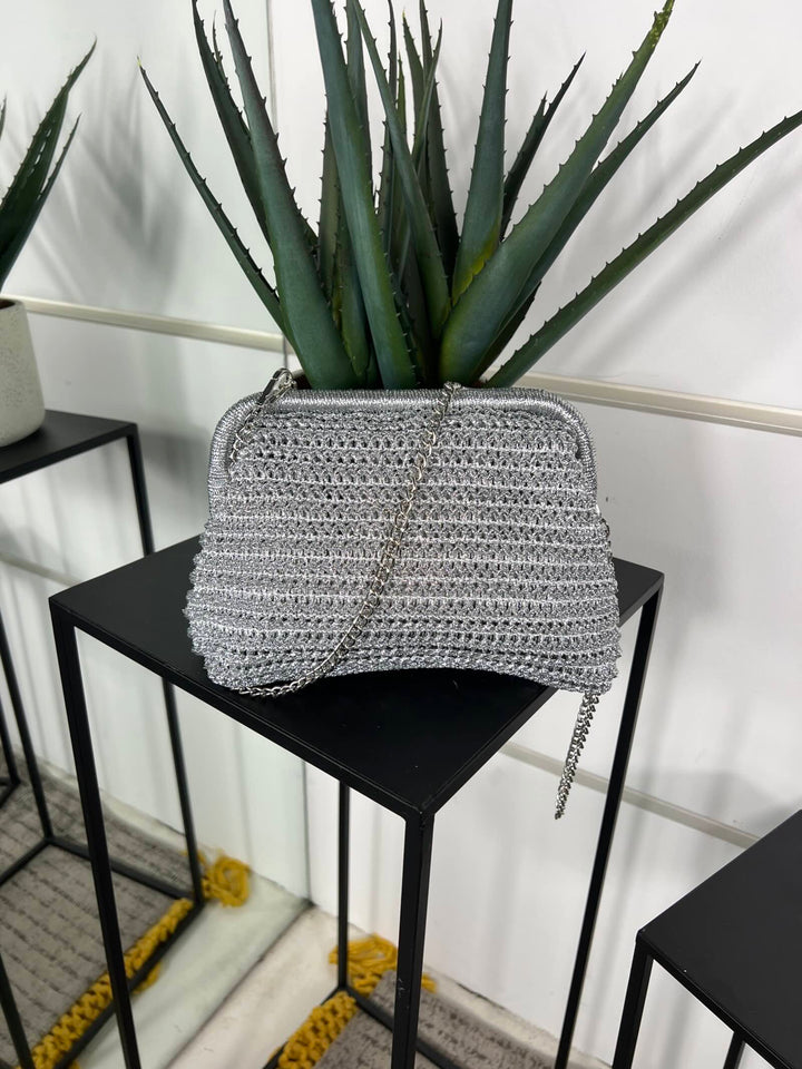 borsa a clucth a intreccio  metallizzata argento con tracolla CE-2508SILVER FEMME CAFE SELECTION