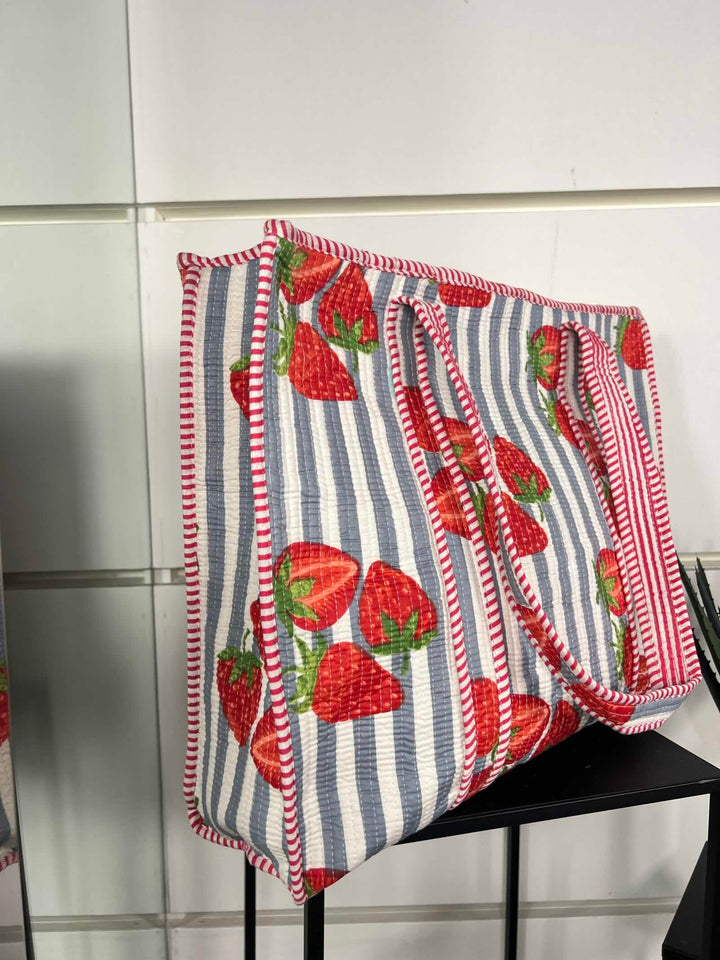 borsa in cotone con stampe, a spalla, chiusura con zip, tasca a parete CO-B0225FRAGOLA/AZZURRO FEMME CAFE SELECTION