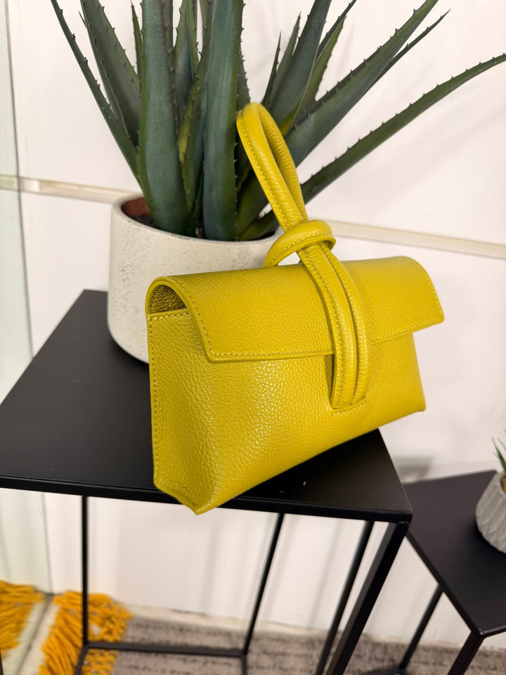 borsa in pelle con nodo e con tracolla regolabile colore lime DO-B0131LIME FEMME CAFE SELECTION