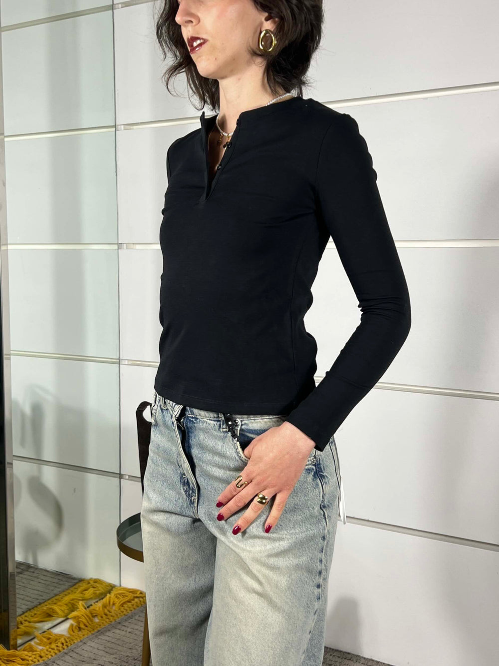 maglia nero girocollo con bottoncini sul davanti LC260027NERO LUMINA