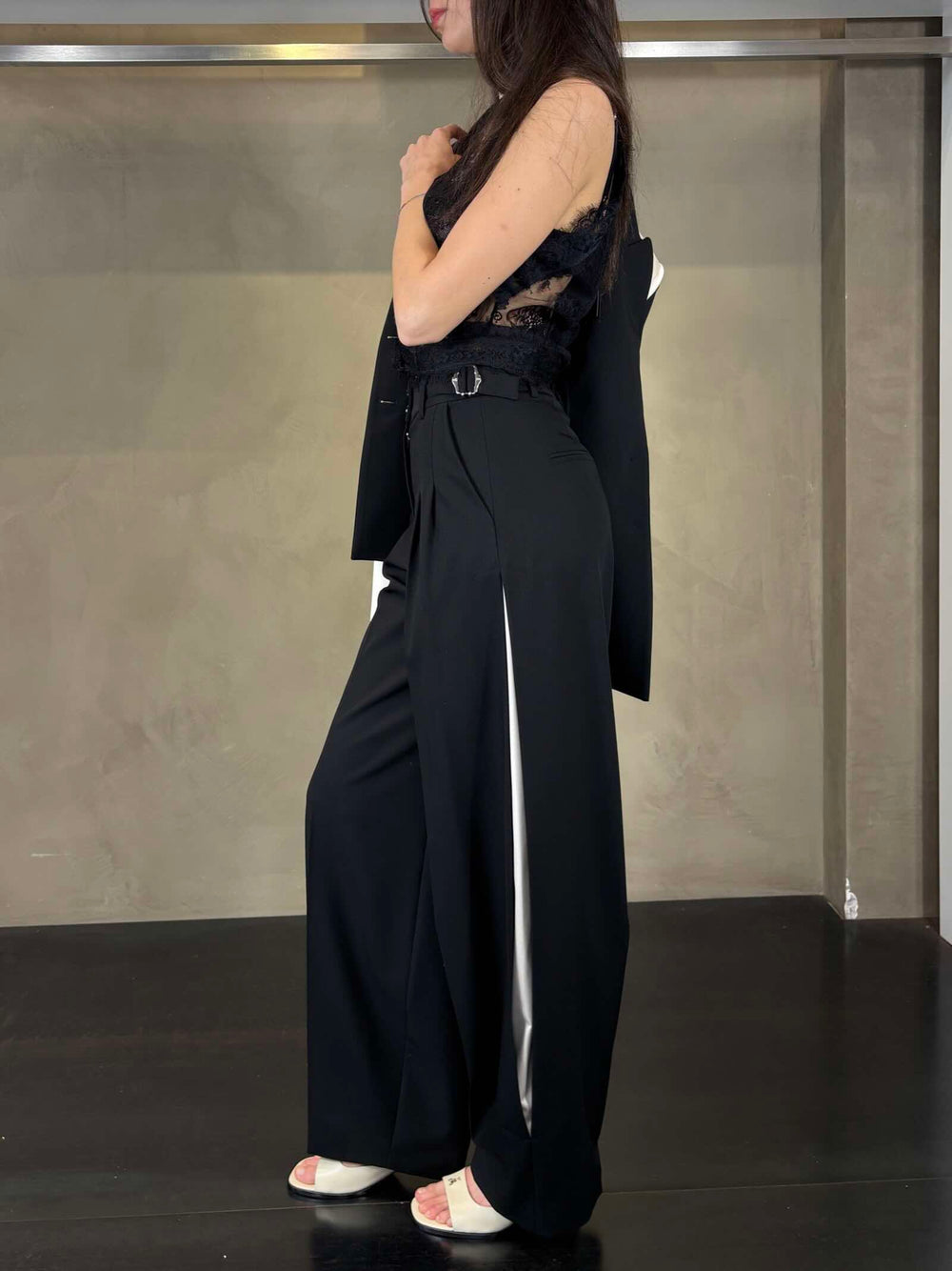 pantalone barrel nero con inserti in raso avorio 8P0793A498FG53 PATRIZIA PEPE PREVIEW