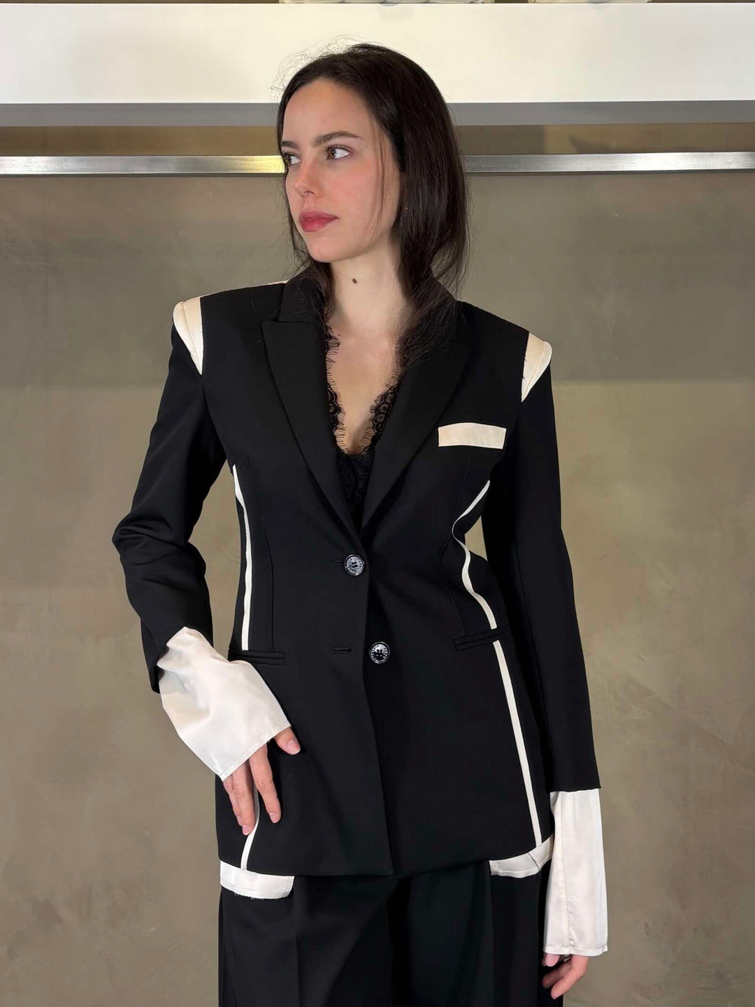 giacca slim nera con inserti in raso avorio 8S0571A498FG53 PATRIZIA PEPE PREVIEW