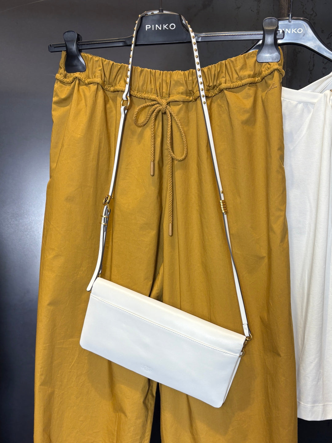 pochette a tracolla bianco seta e oro CLICK SOFT HORIZONTAL CLASSICZ15Q PINKO
