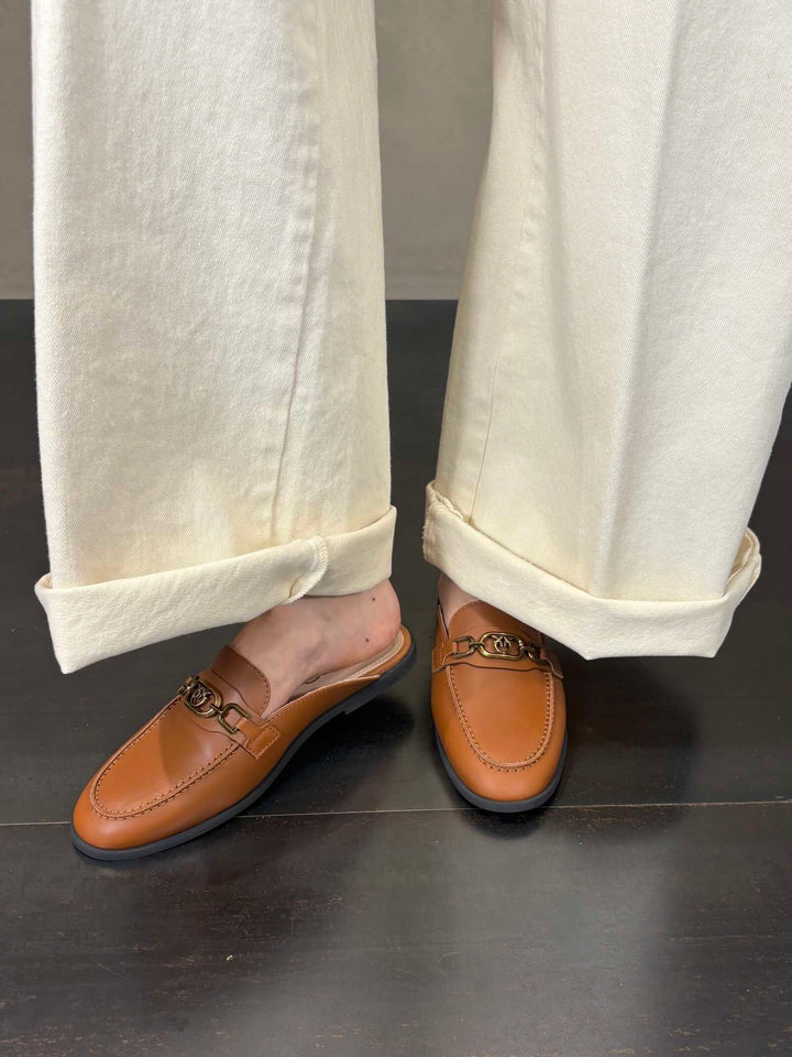 sabot in pelle cuoio con fibbia oro NATY 09205 PINKO